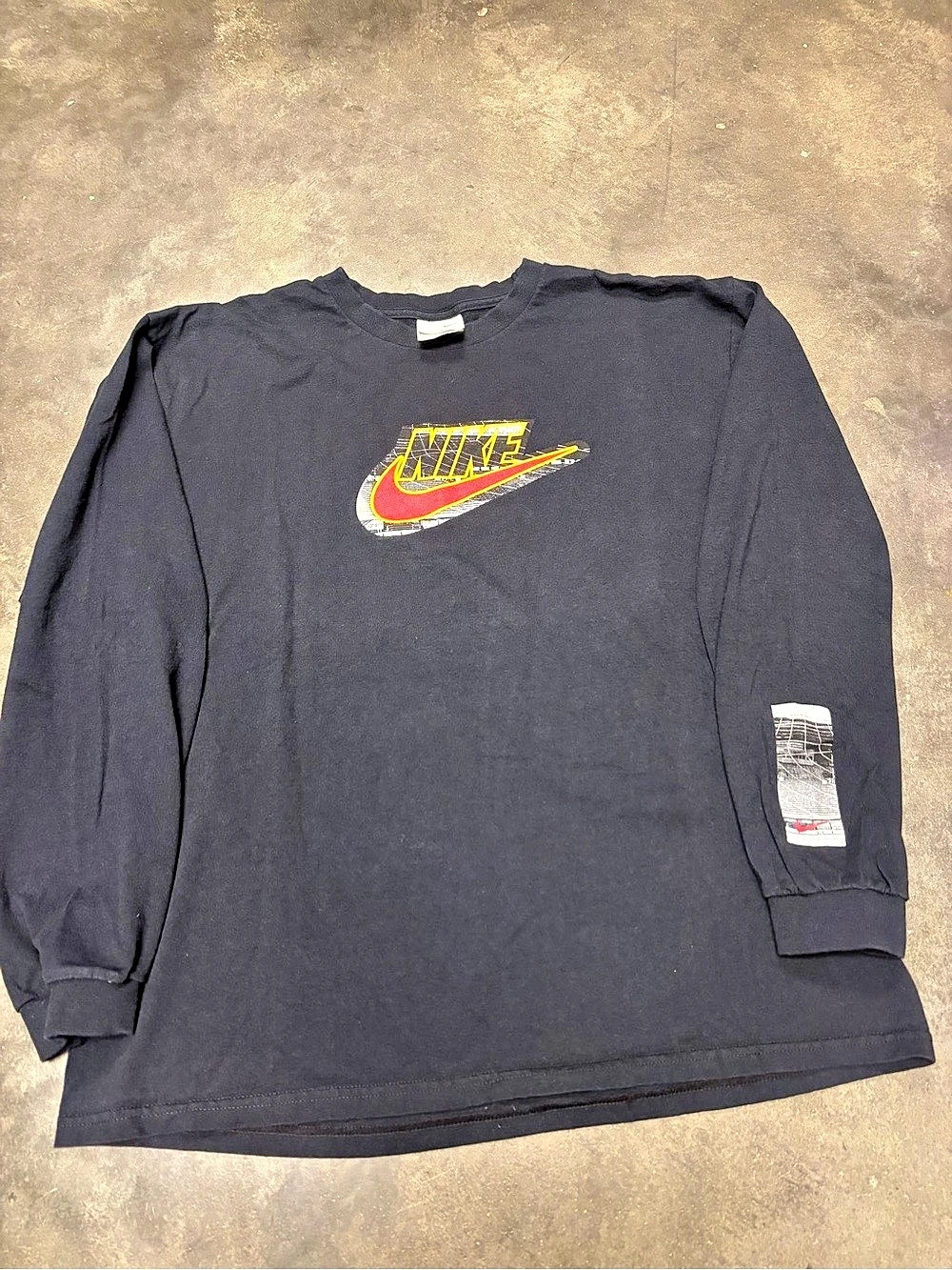 Nike Long Sleeve Graphic Tee Black Large